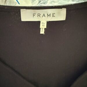 FRAME Black Top